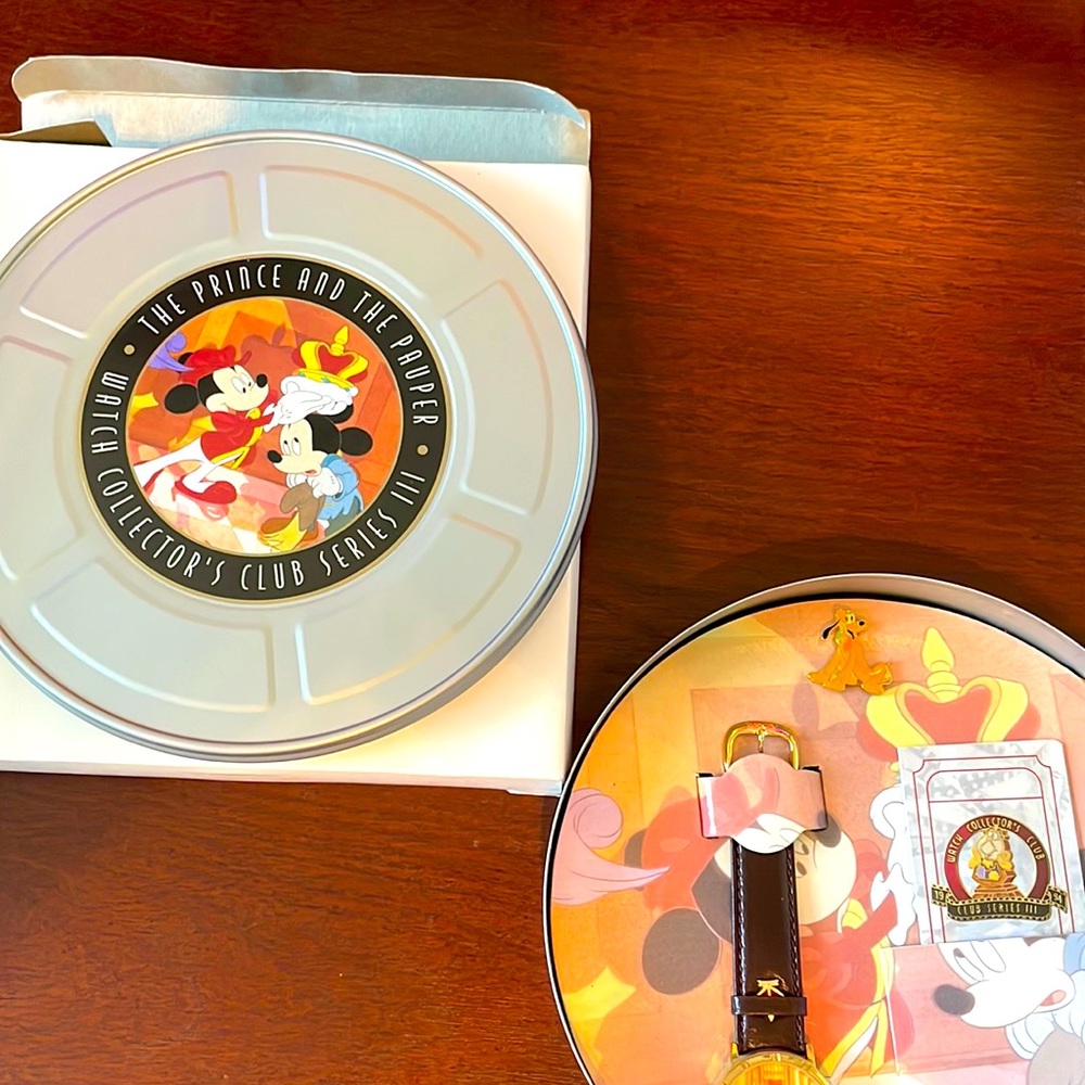 Disney Watch Collectors Club Series III the Prince and the Pauper New Series 3